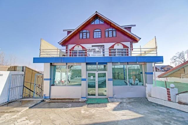 Hotel Grand City Heart Srīnagar Eksteriør billede